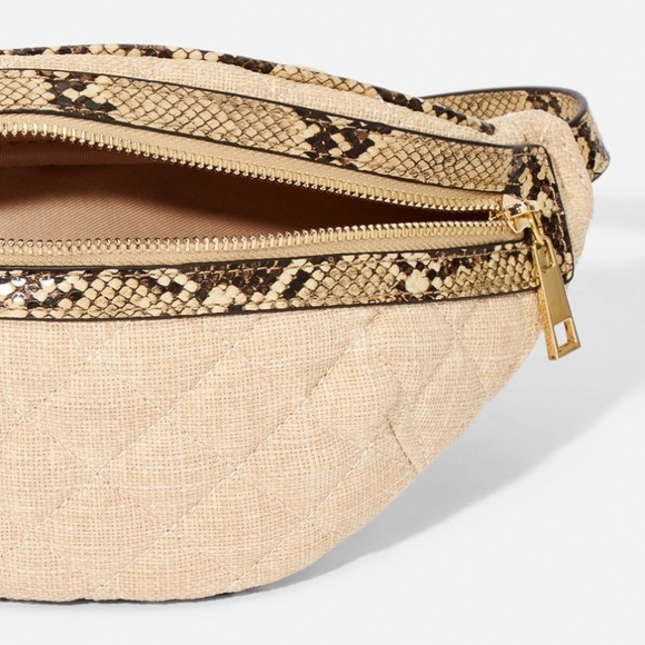 Light linen with faux snake leather belt chain bag - Picture 5 of 8